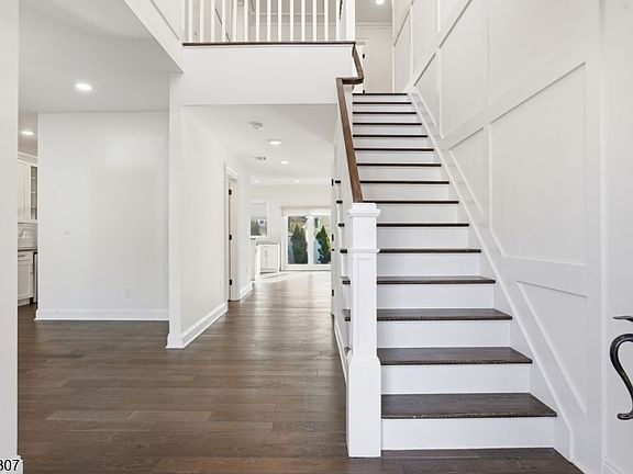 2nd image of 44 Manor Rd