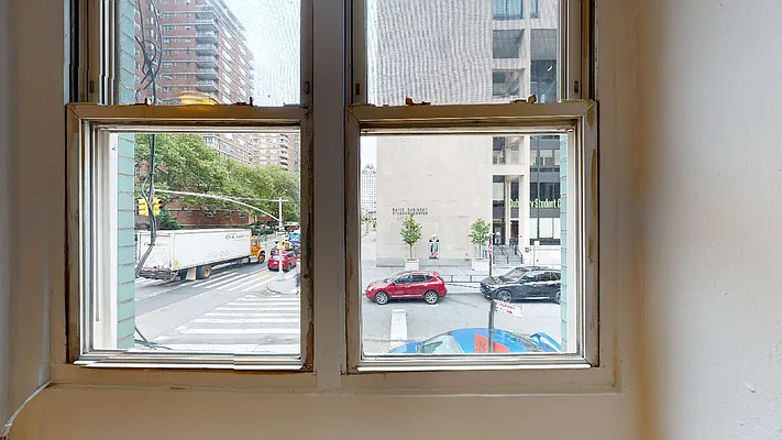 Rented by Bond New York | media 6