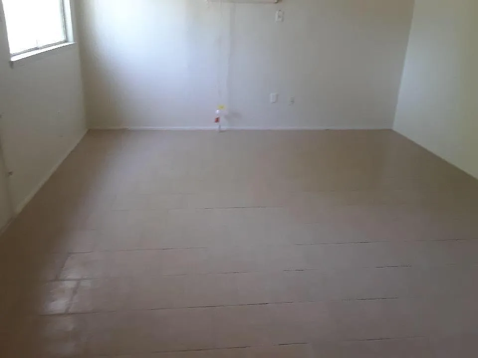 3 bed, 1200 sqft, $750 — Photo 4