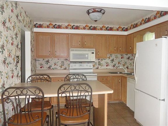 4th image of 211 Municipal Dr