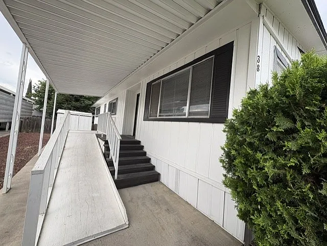 3931 Coffee Rd #38 — Photo 17