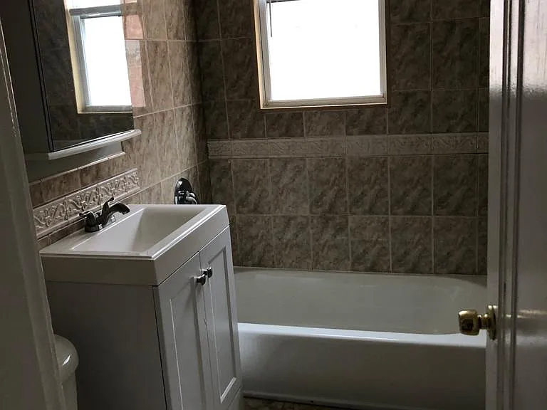 14 Dyer St #3 — Photo 9