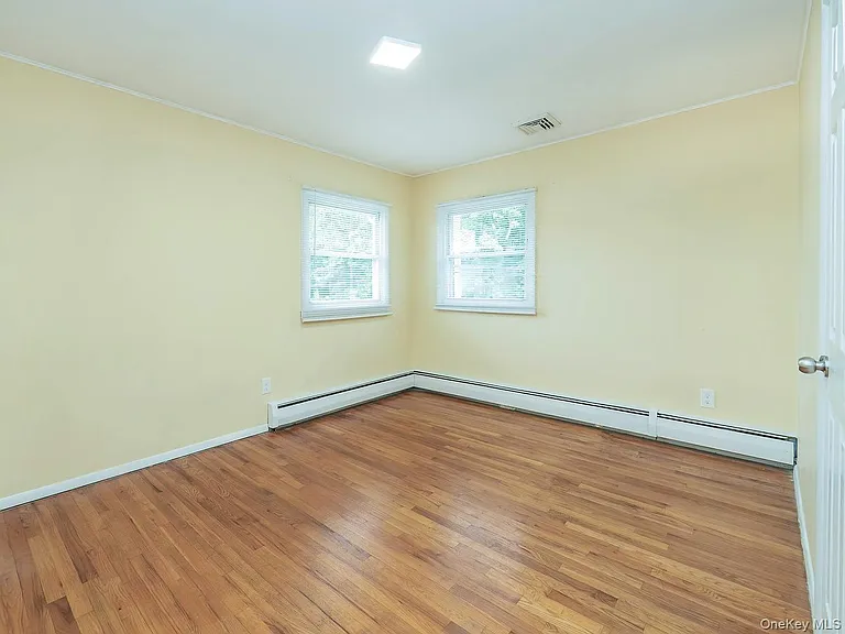7 Plainview Rd — Photo 12