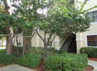 650 S Park Rd #215, Hollywood, FL 33021