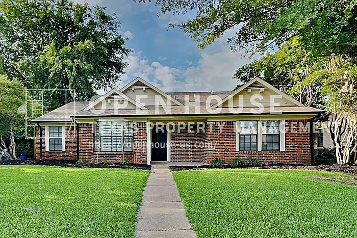 1312 Wyndham Dr — Photo 1