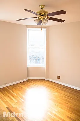 Rented by Mdrn Residential | media 10