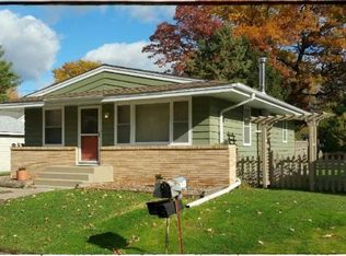 907 7th St SE, Forest Lake, MN 55025