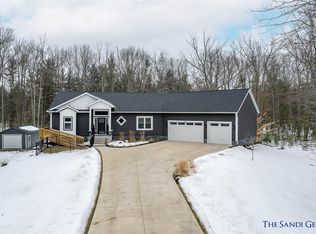 1282 Tall Tree Ln, Muskegon, MI 49445