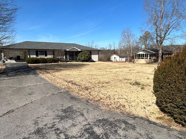 158 Circle Dr