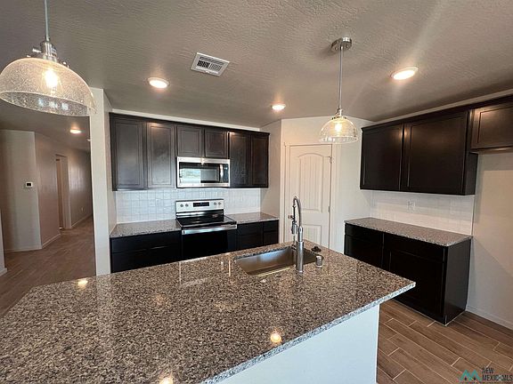 3rd image of 2510 W Ray Ave