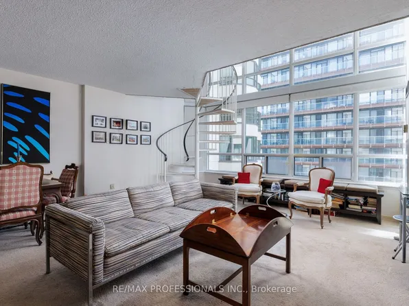 25 Maitland St #1506, Toronto, ON M4Y 2W1