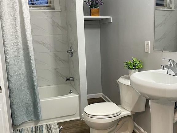 5th image of 2108-2110 Chichester Rd Unit 6