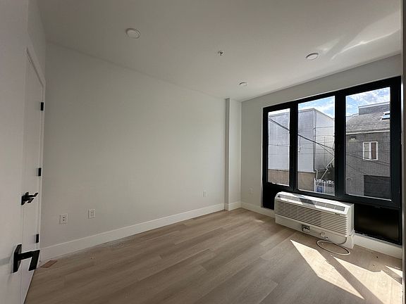 2nd image of 311 Forrest St #22E