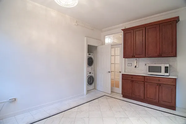 Rented by WAM Partners - William Moses Co. | media 15