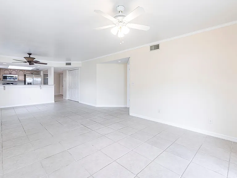 6750 Lone Oak Blvd #H — Photo 12