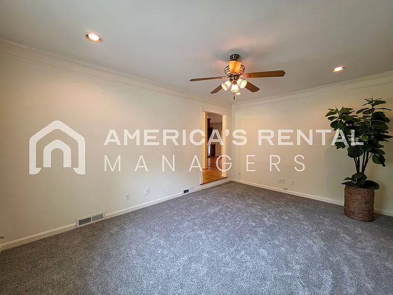 428 15th Ter NW — Photo 14