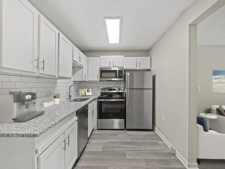 Summit Village Apartments — Photo 8