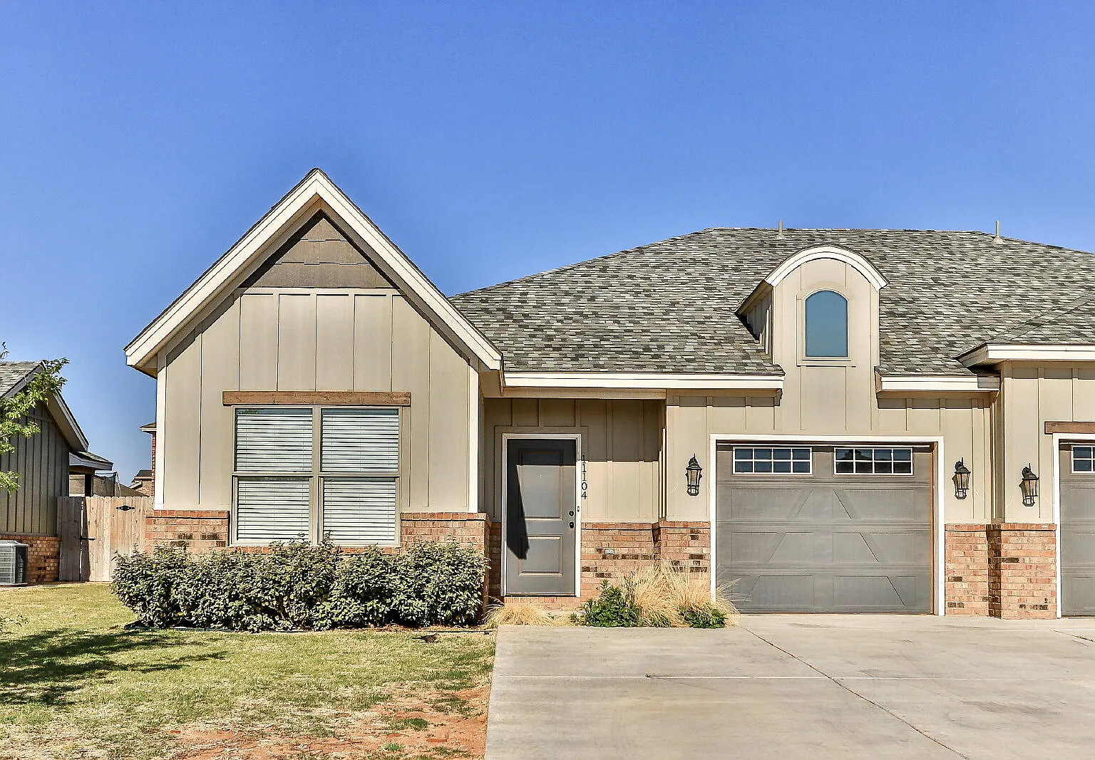 3 bed, 2.0 bath, 1400 sqft, $1,450 — Photo 1