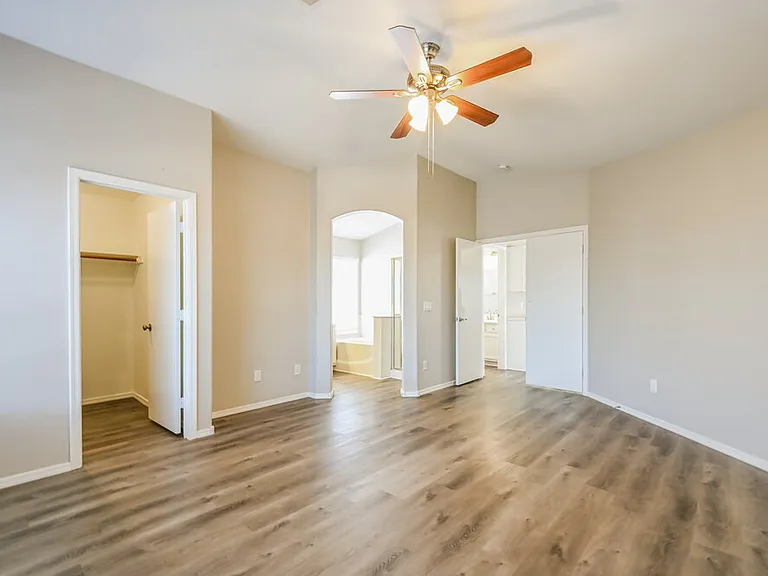 1036 W Olive Ave — Photo 10