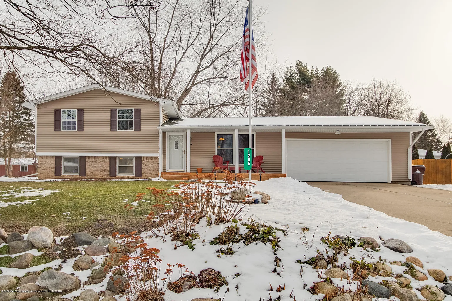 1205 Redpole Dr photo 1