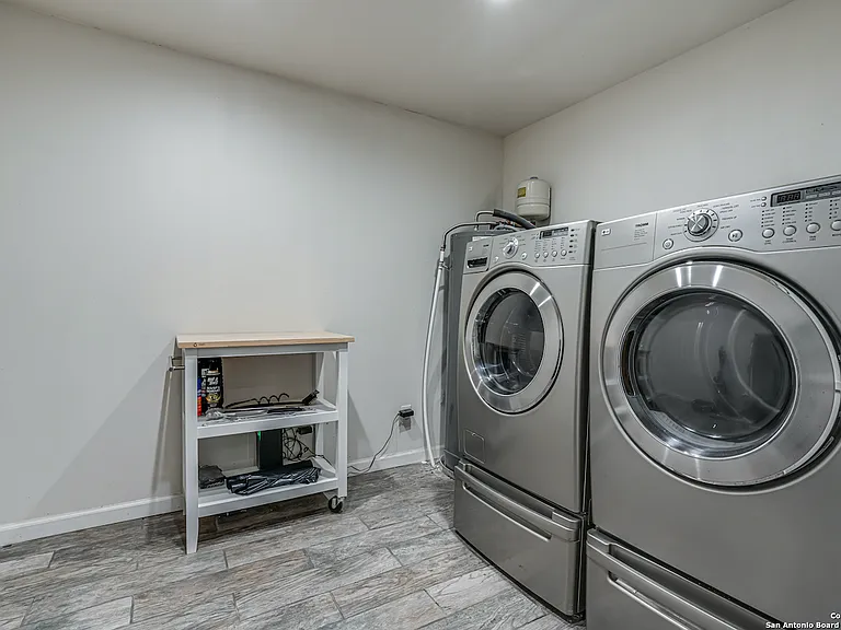 1482 Avenue Q — Photo 11