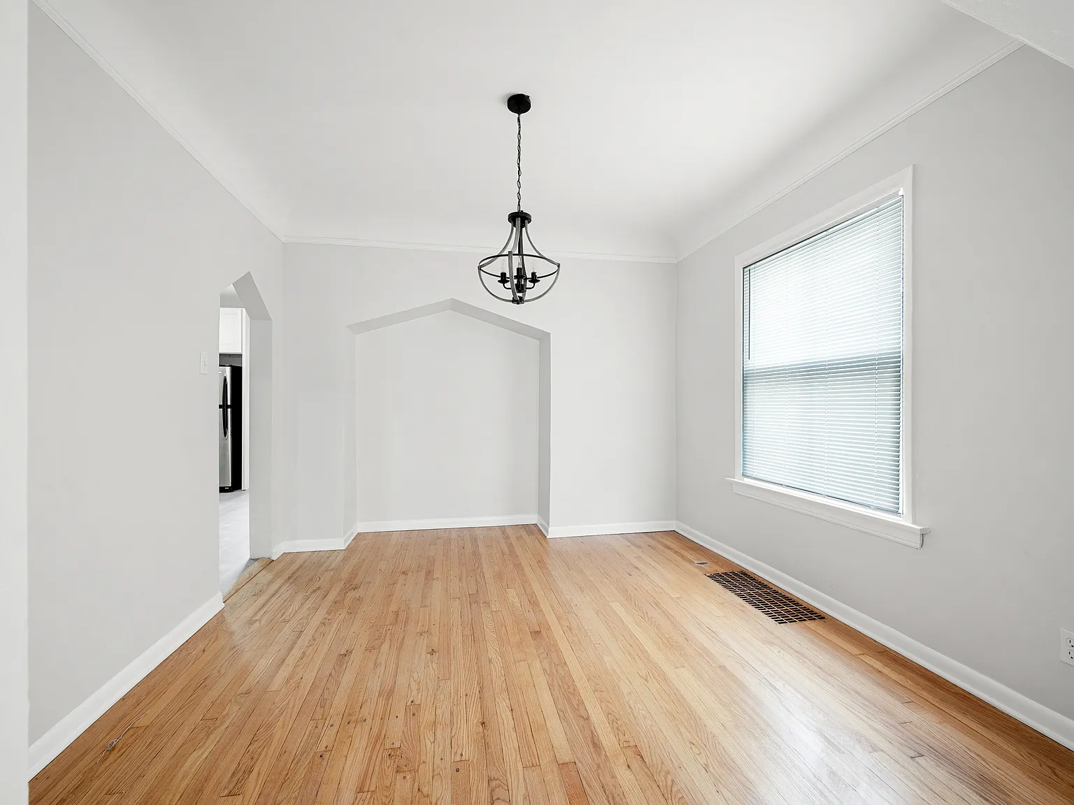 4849 West Hutchinson Street - 1 — Photo 4