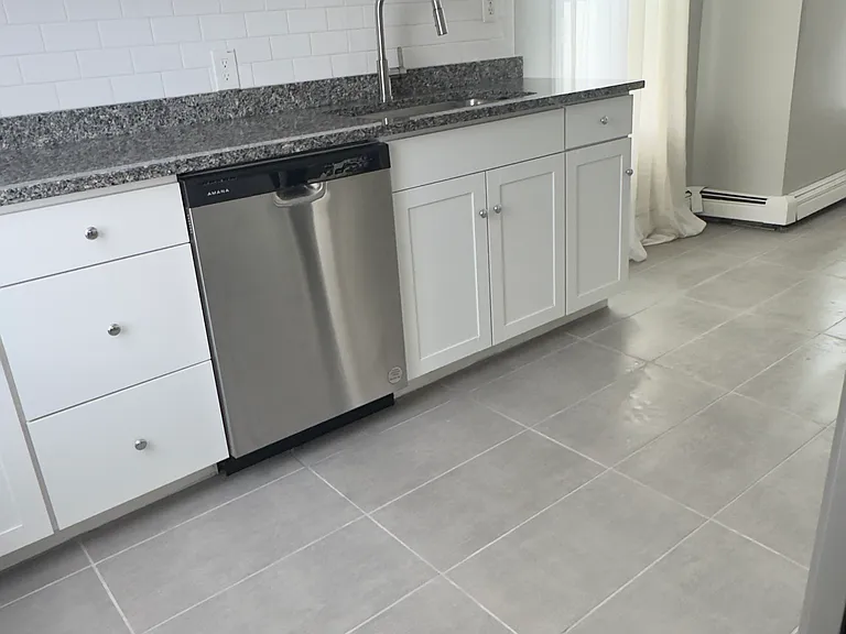 431 Washington St — Photo 3