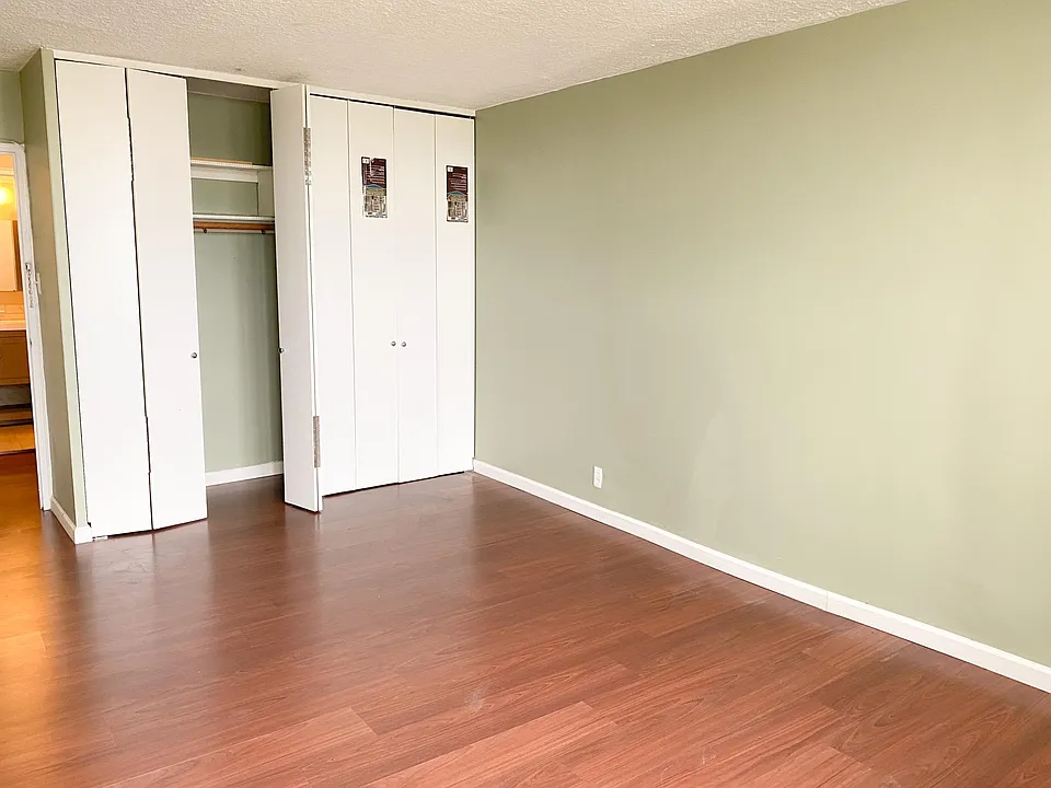 280 Marin Blvd #7I