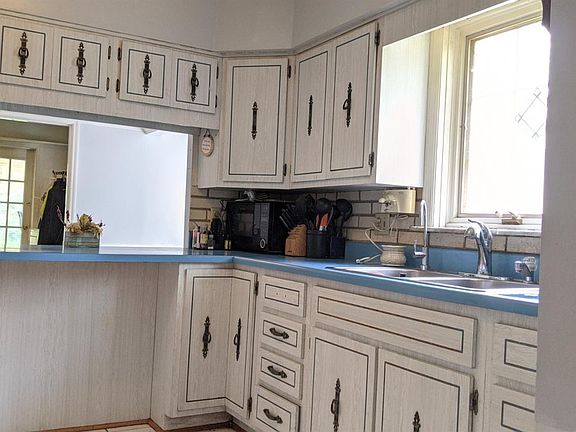 5th image of 874 Old St #74
