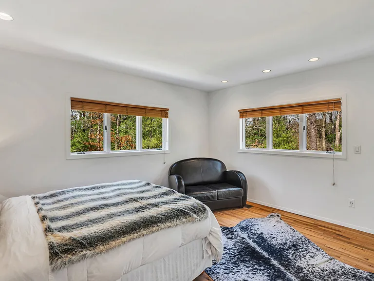 17 Rose Hill Rd — Photo 27