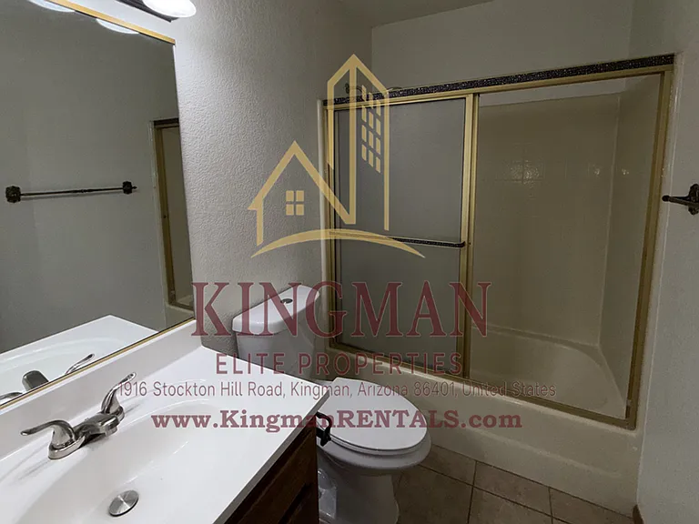 2112 Florence Ave — Photo 20