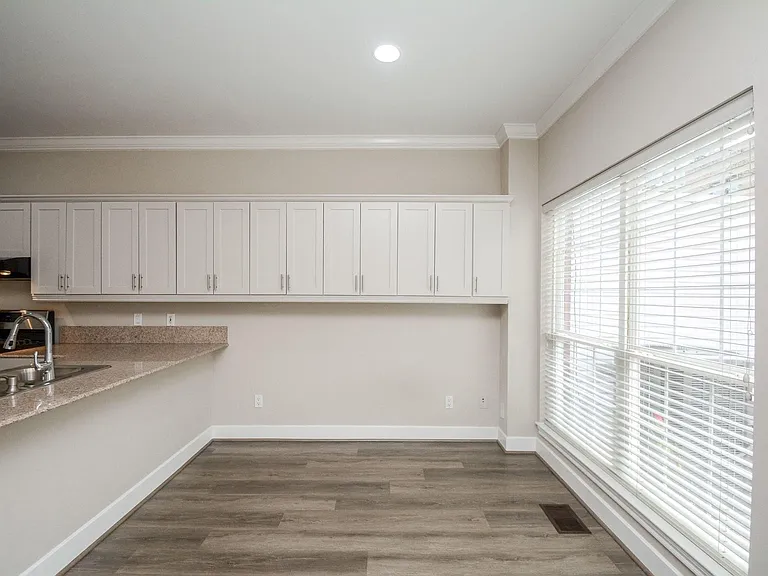 1307 Prospect St — Photo 19