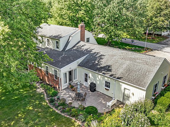 5th image of 12327 Pamela Dr