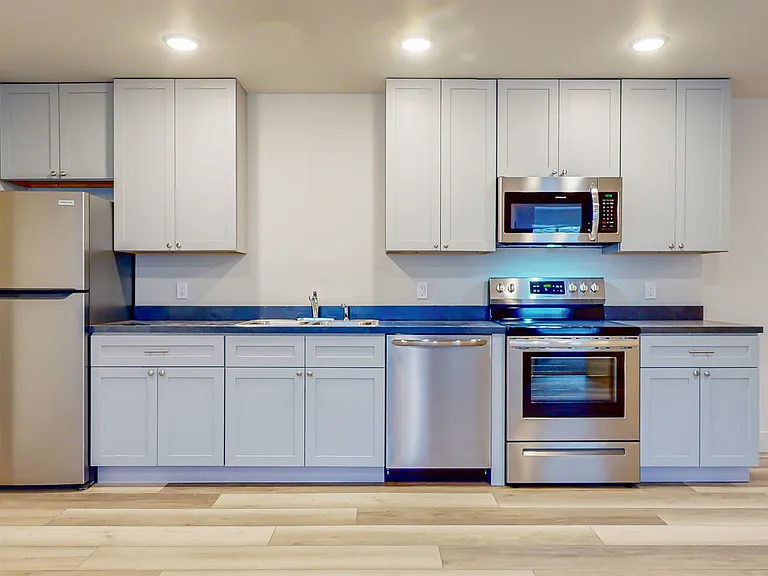 Skyview Lofts — Photo 15