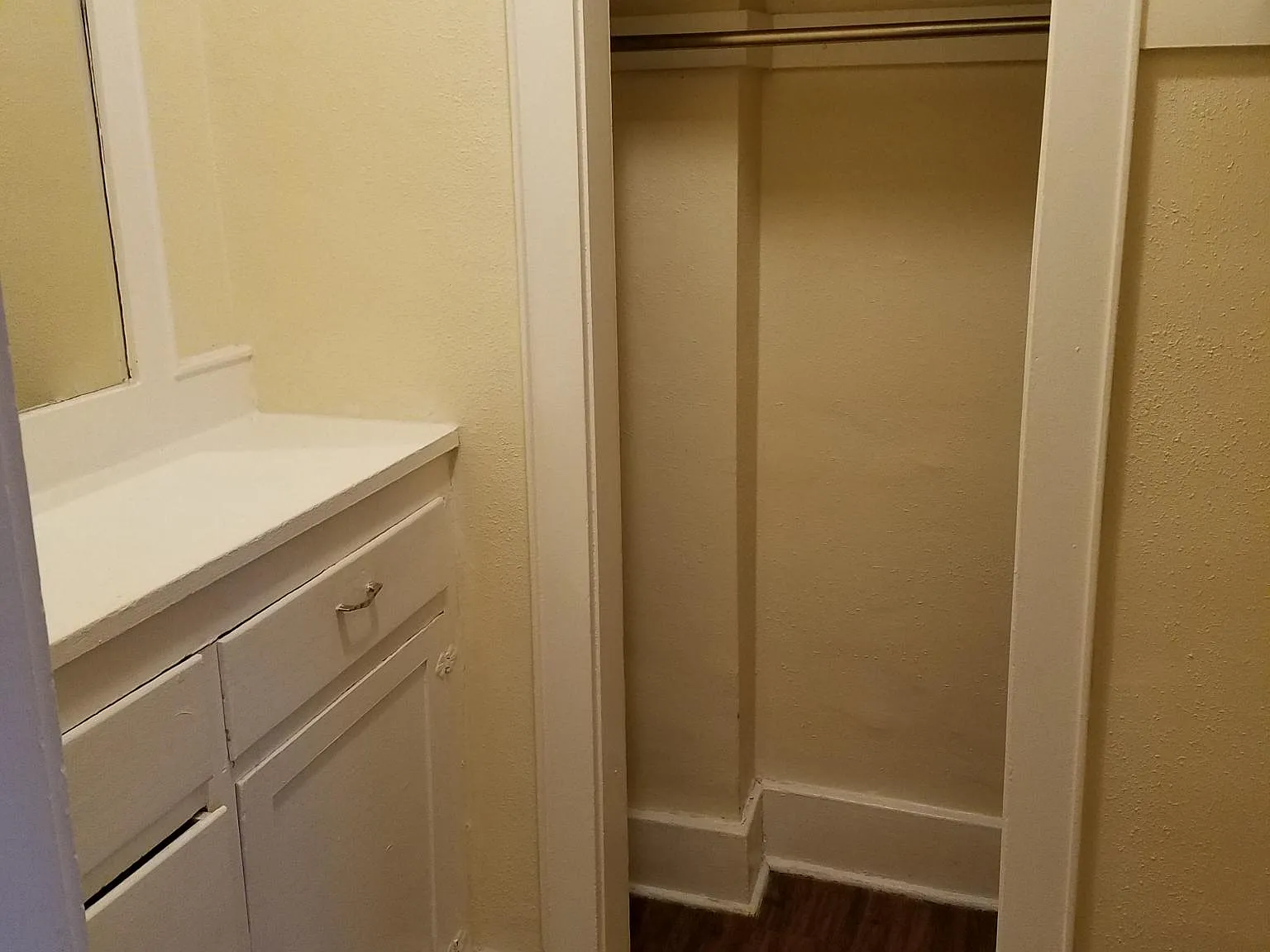 Studio, 400 sqft, $575 — Photo 4