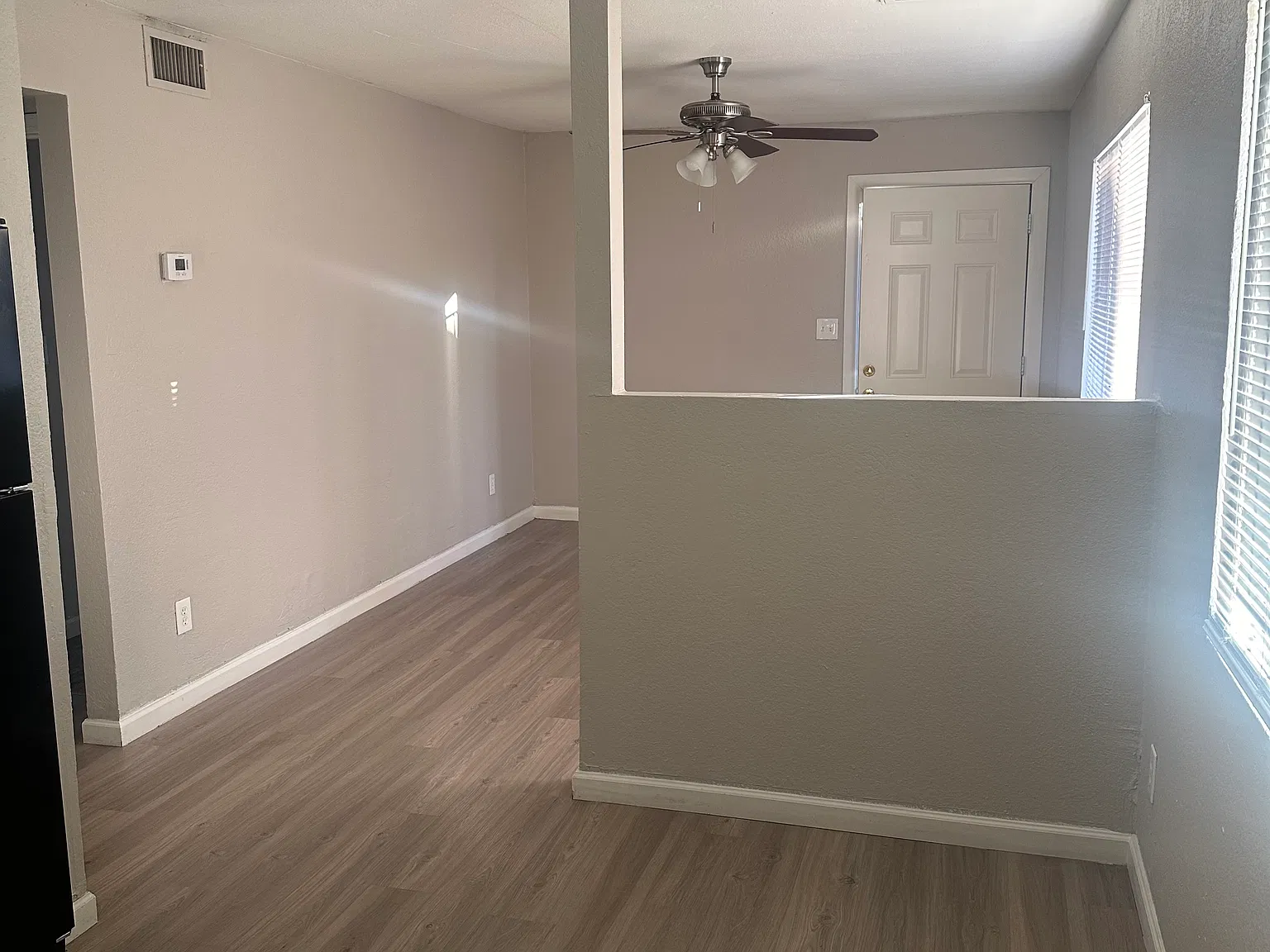 2 bed, 698 sqft, $1,200 — Photo 1
