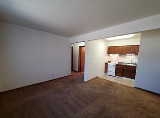321 Cedar Crest Dr APT 3, Cedar Falls, IA 50613