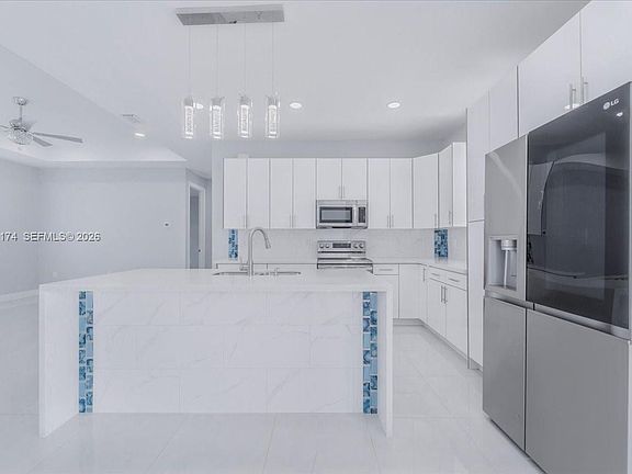 2nd image of 1114 NE 7th City In The Est #Of