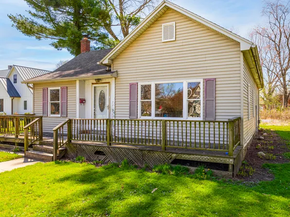 417 Hill St, Momence, IL 60954