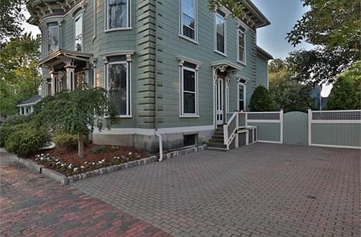 3rd image of 6 Washington St