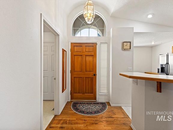 4th image of 4892 N Edenburgh Way