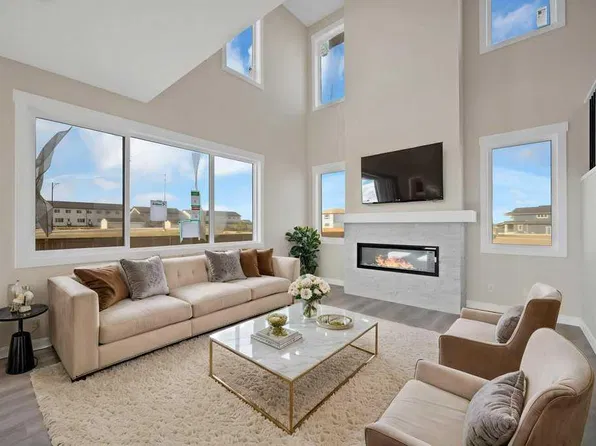846 S Chelsea Vlg S, Chestermere, AB T1X 2V5