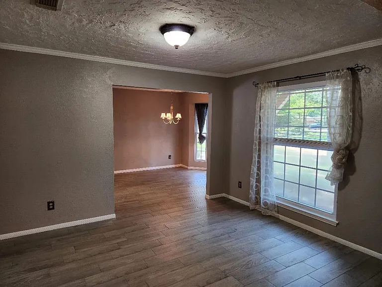 2322 Deer Valley Dr — Photo 10