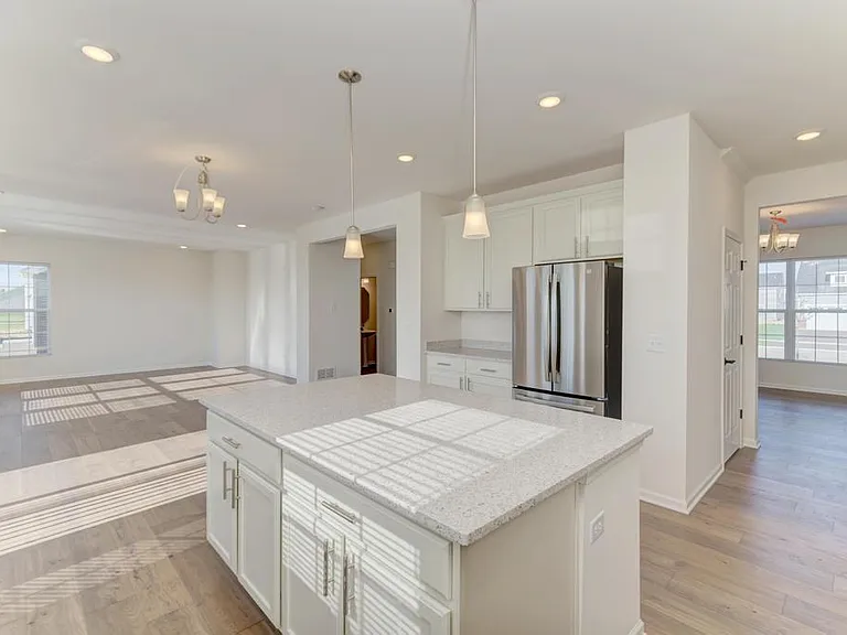 15303 S Sawgrass Cir — Photo 14