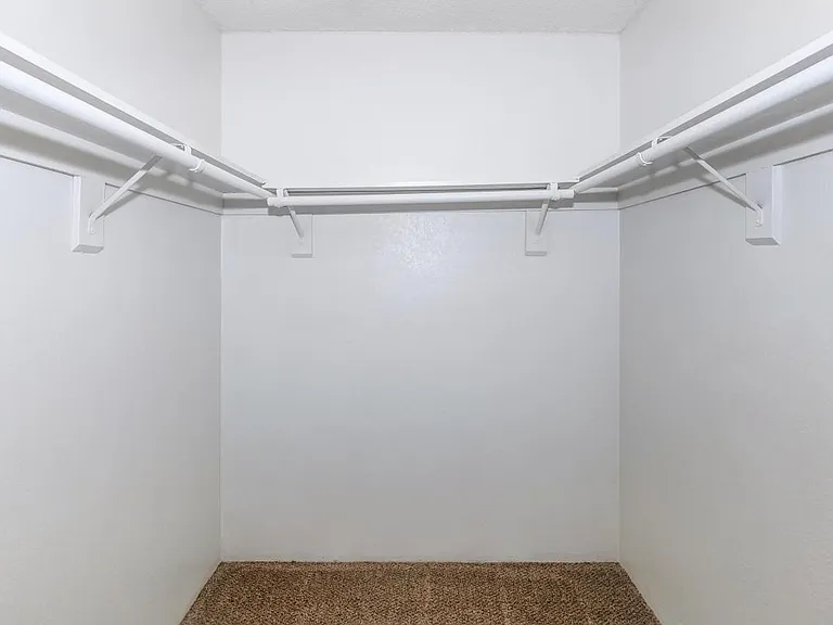 Rio Cancion Apartments — Photo 67