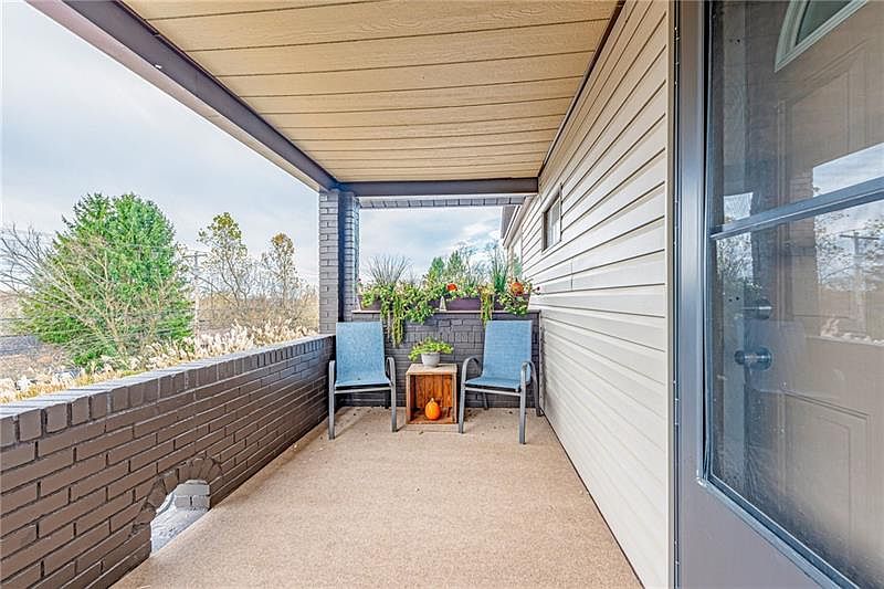 1442 Guffey Rd, North Huntingdon, PA 15642 Zillow