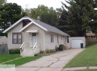 117 Paris Ave, Lansing, MI 48910