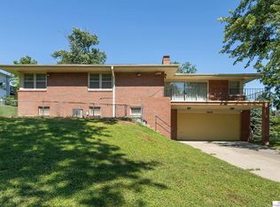 3640 Mormon Cir, Omaha, NE 68112