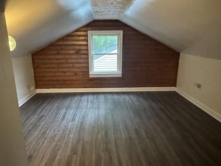 206 Charles St — Photo 9