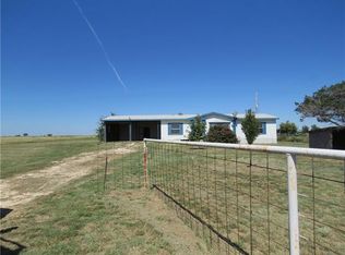 175 Private Road 194, Blum, TX 76627